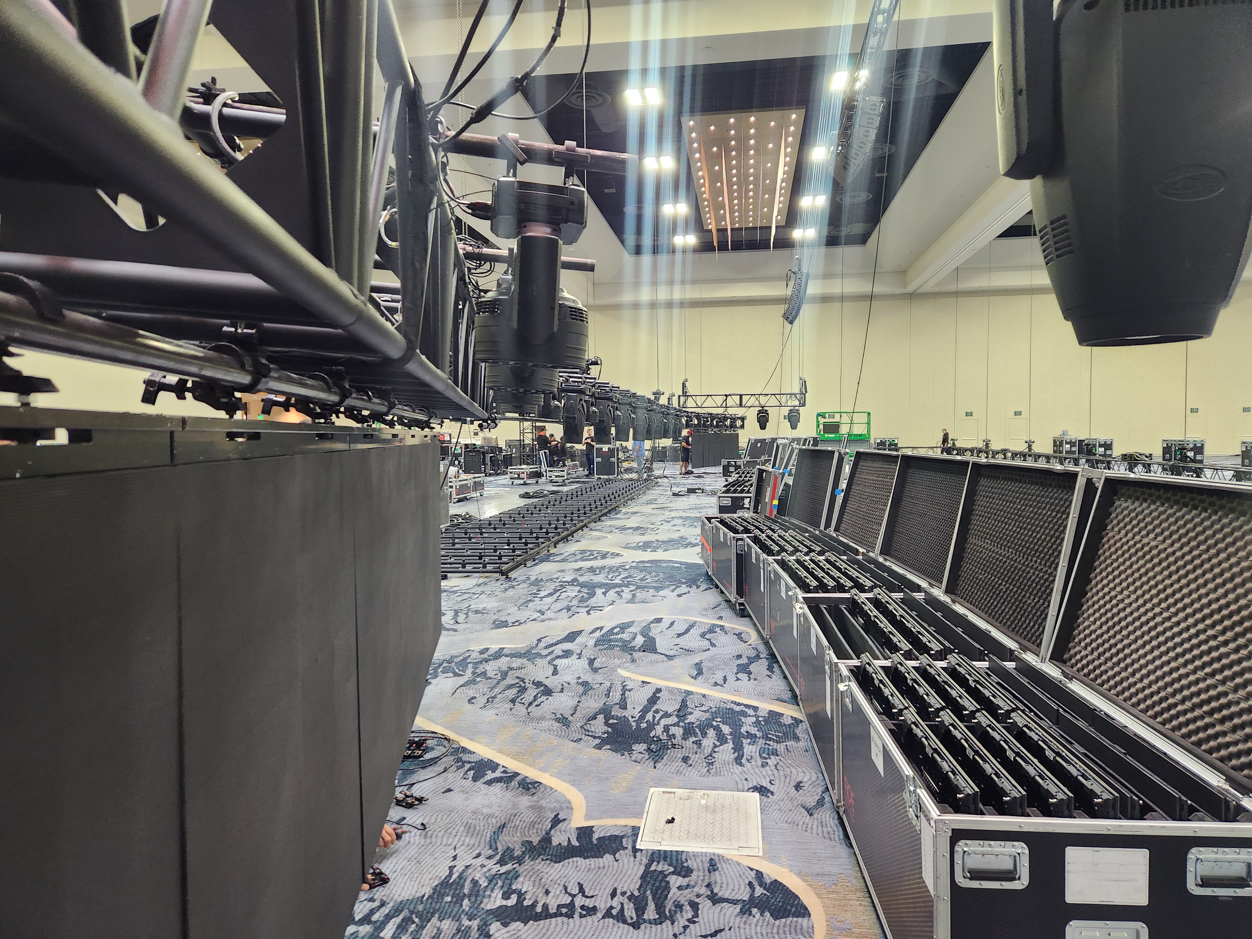 Zoetis LED wall build 02